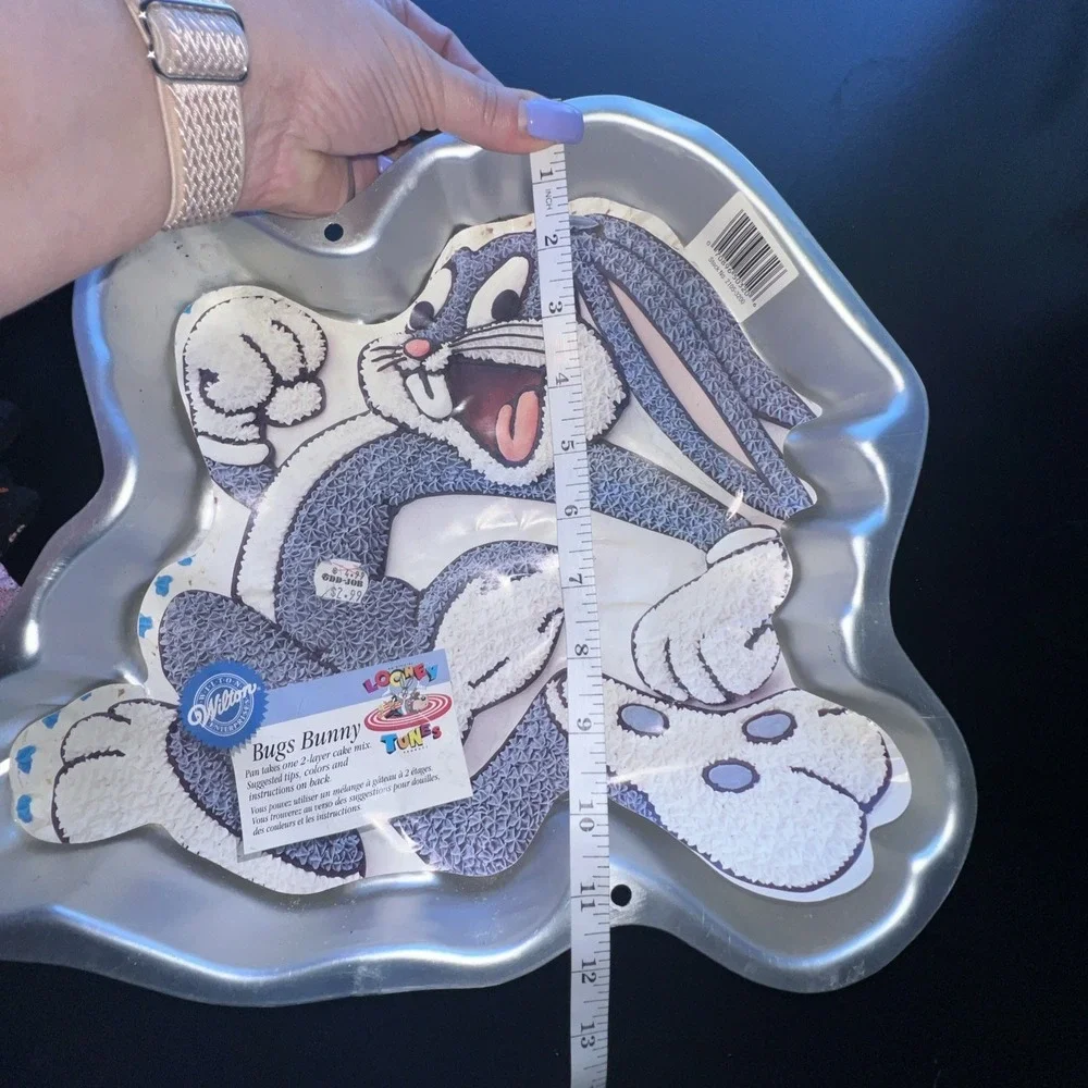 Wilton Vintage 1996 Bugs Bunny Cake Pan Looney Tunes Warner 2105-3200‎ Aluminum